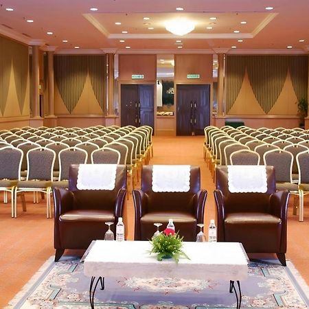 Kuala Lumpur International Hotel Bagian luar foto