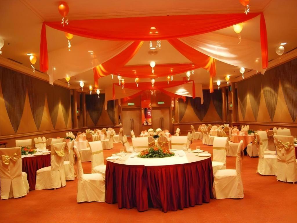 Kuala Lumpur International Hotel Bagian luar foto