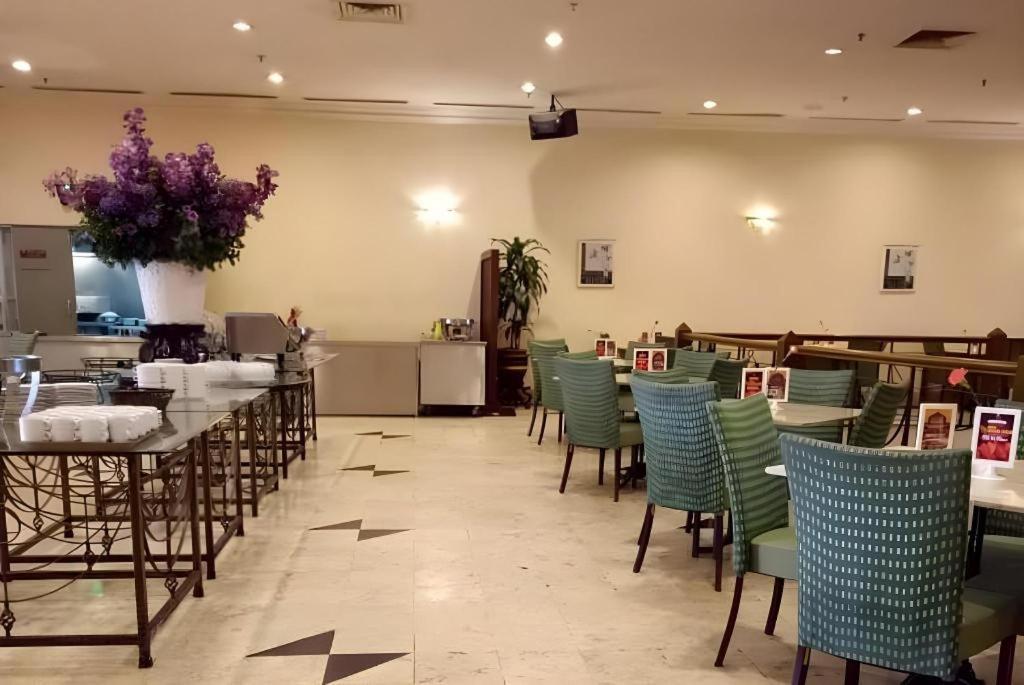 Kuala Lumpur International Hotel Bagian luar foto